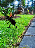 Spooky & Festive Iron Ant Garden Decor - Halloween & Christmas Outdoor